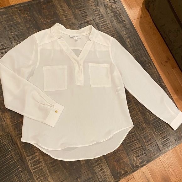 Nine West White Blouse Shirt Top Size Medium V-neck - Picture 1 of 6